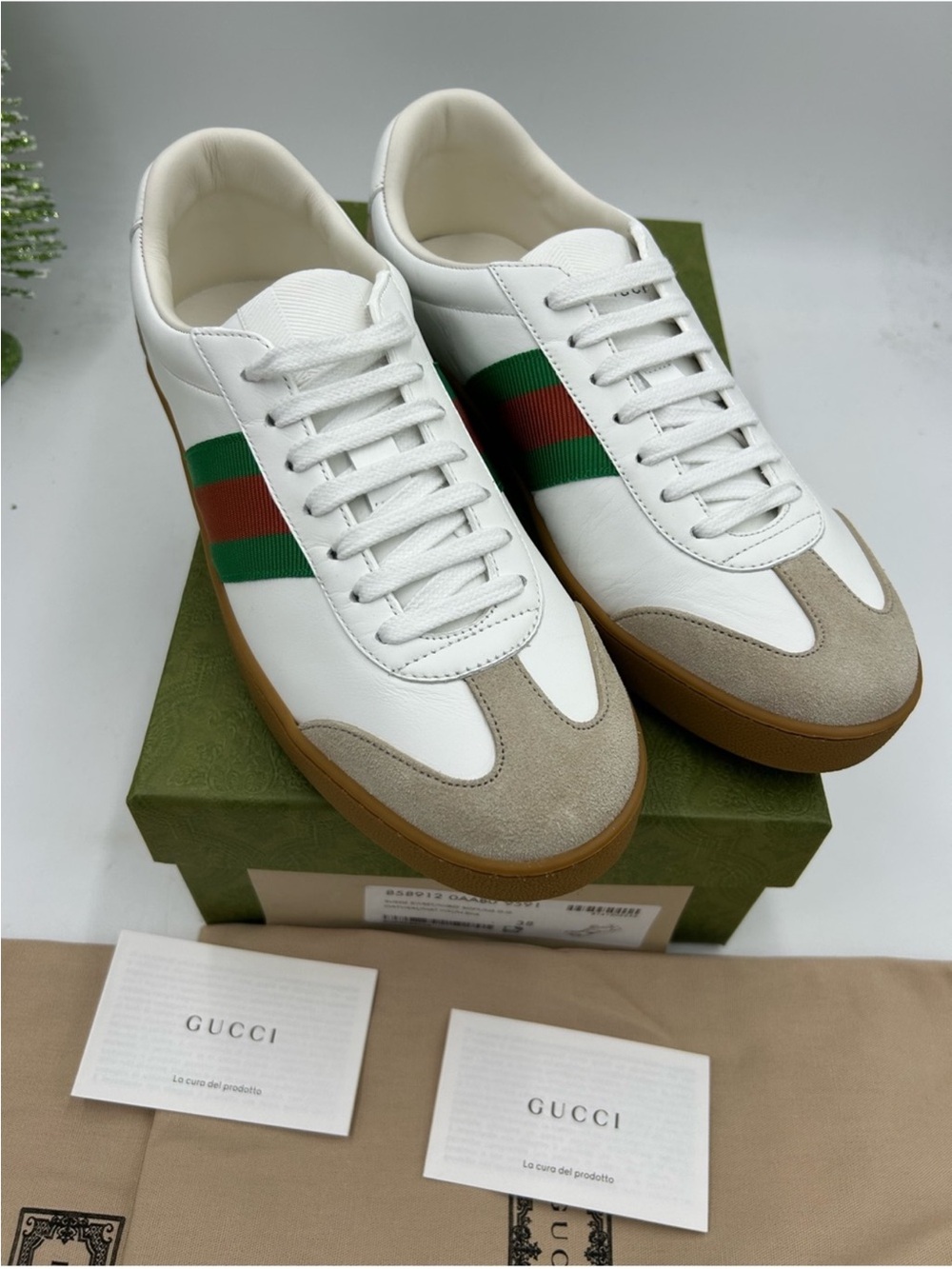 Women’s Gucci G 74 suede/leather low top web striped sneakers size 38/eight US